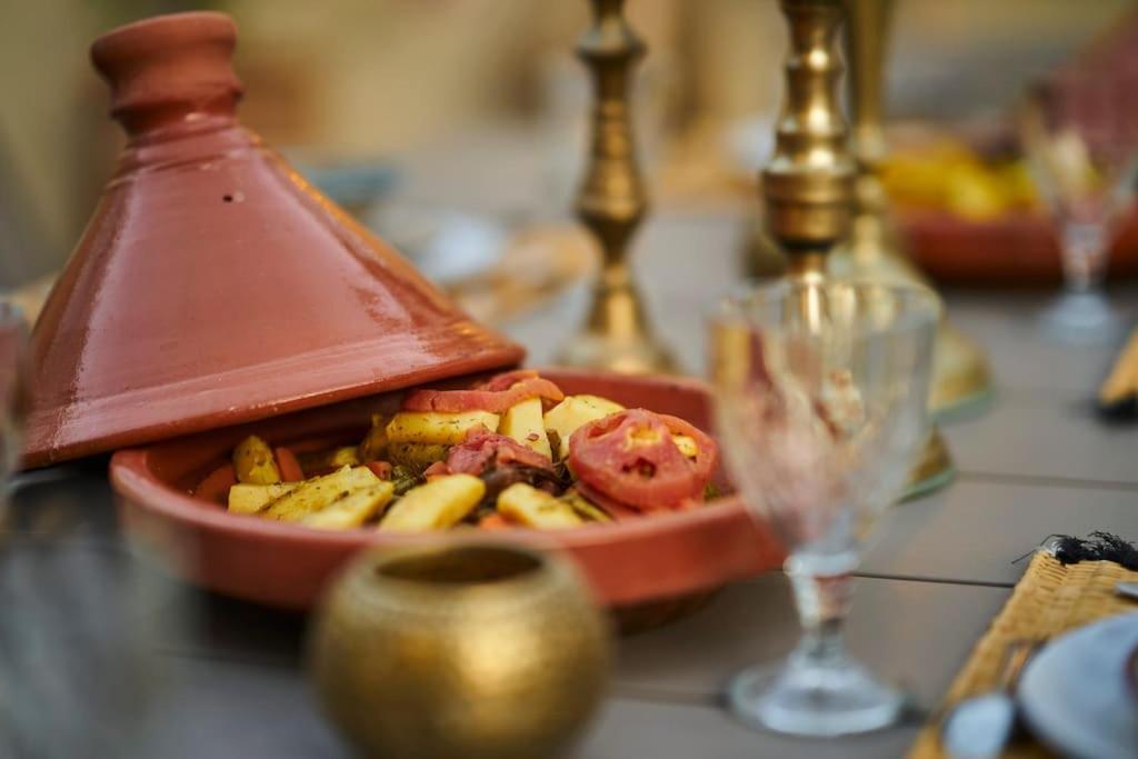 Riad Miloud En Exclusivite 10 P Au Coeur De La Medina Marrakesh Bagian luar foto