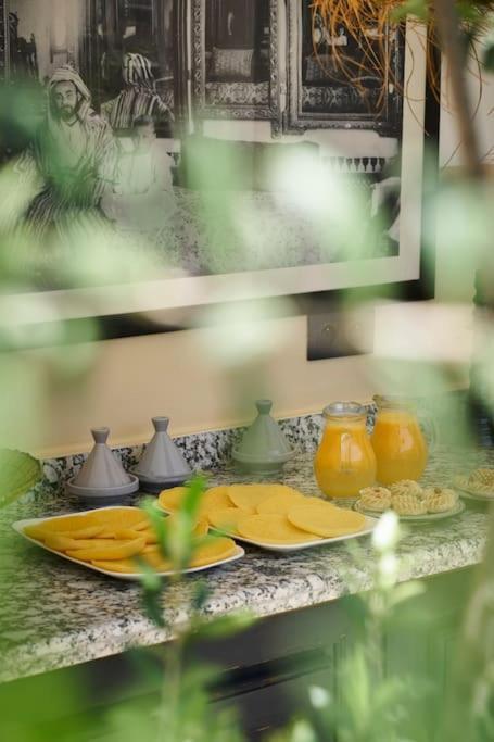 Riad Miloud En Exclusivite 10 P Au Coeur De La Medina Marrakesh Bagian luar foto