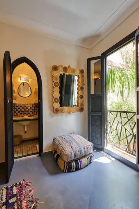 Riad Miloud En Exclusivite 10 P Au Coeur De La Medina Marrakesh Bagian luar foto
